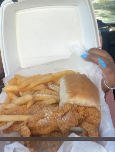Jamie Pearls Pizza & Wingz